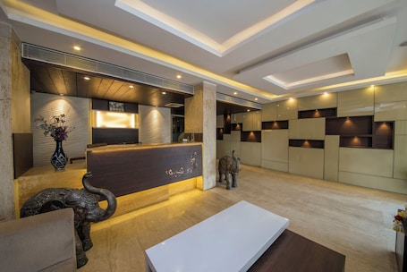 前台. B.S.公园广场