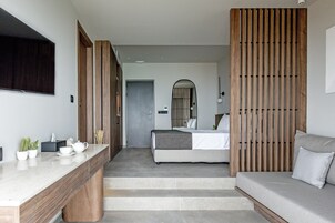 Family Suite | Premium bedding, in-room safe, individually decorated