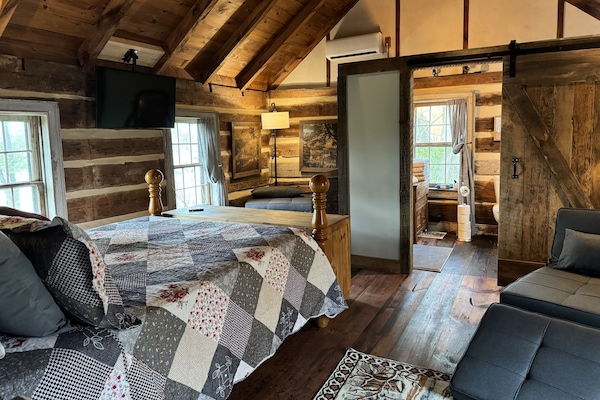 1 habitación, tabla de planchar con plancha, wifi gratis y ropa de cama