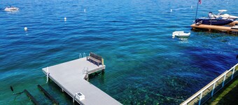 3Bed, 2.5Bath Waterfront Home with Boat Lift!