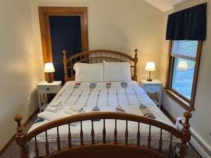 3 bedrooms, iron/ironing board, WiFi, bed sheets - Sunset Cove II (Poland)