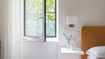 Classic-Zimmer | Minibar, Zimmersafe, Schreibtisch, Verdunkelungsvorhänge