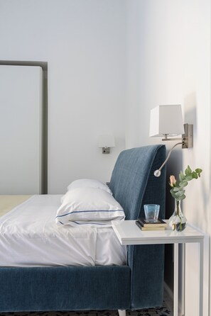 Minibar, in-room safe, desk, blackout curtains - Residenza Amalphia (Amalfi)