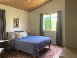 2 bedrooms, free WiFi, bed sheets - Seaside House, a Peaceful 2 Bedroom Retreat in walking distance to Kehena Beach (Pahoa)