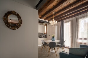 Dining - Castello Apartment with Garden R&R (Venecia)