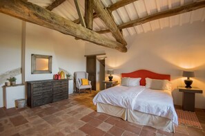 10 Schlafzimmer, Bügeleisen/Bügelbrett, Reisekinderbett