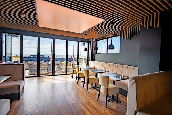 Bar (in der Unterkunft)