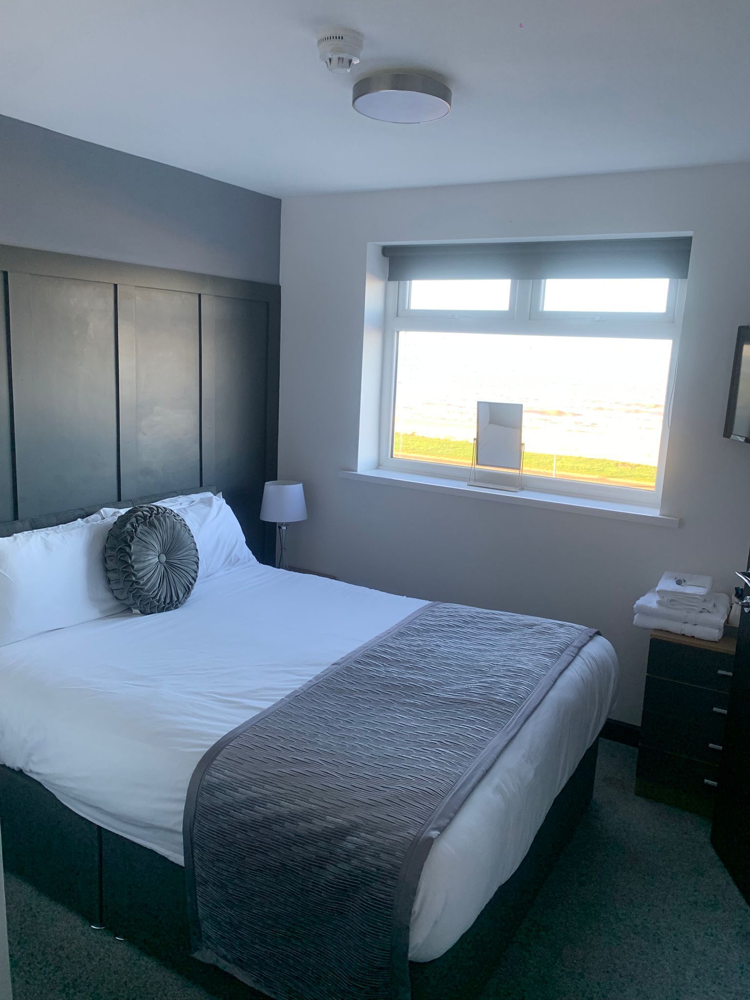 スタンダード ダブルルーム エンスイート シービュー | アイロン / アイロン台