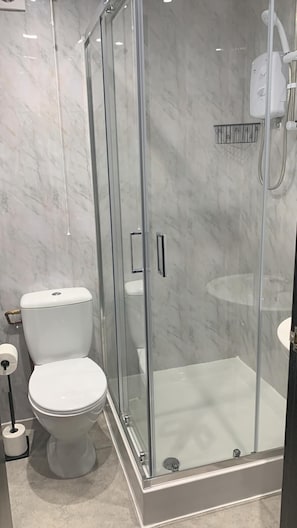 Chambre simple Standard | Salle de bain