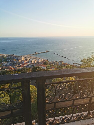 Spacious and comfortable family apartment located on the Costa dei Trabocchi