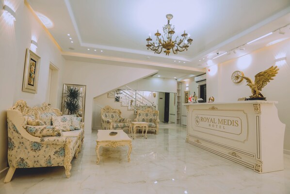 Reception - Royal Medis Hotel (Batumi)