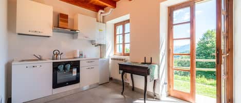 Fridge, oven, electric kettle, toaster