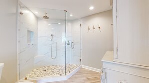 Shower, hair dryer, towels - 2 Bedroom Second Floor Oceanfront Condo (Hilton Head)