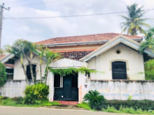 Rithmin Colonial House