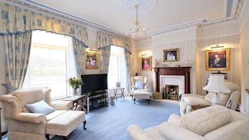 Sala de estar en el lobby