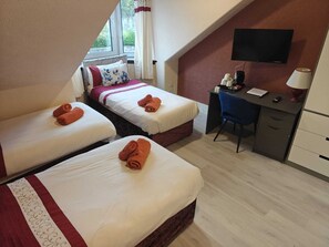 مكتب ومساحة عمل للكمبيوتر المحمول وواي فاي مجانًا