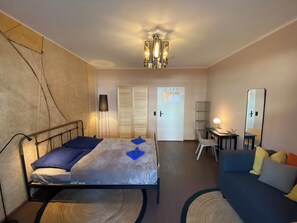 1 bedroom, WiFi, bed sheets