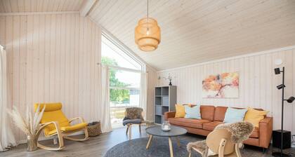 Behagliches Holzhaus mit Sauna im Skandi-stil am Großen Zechliner See