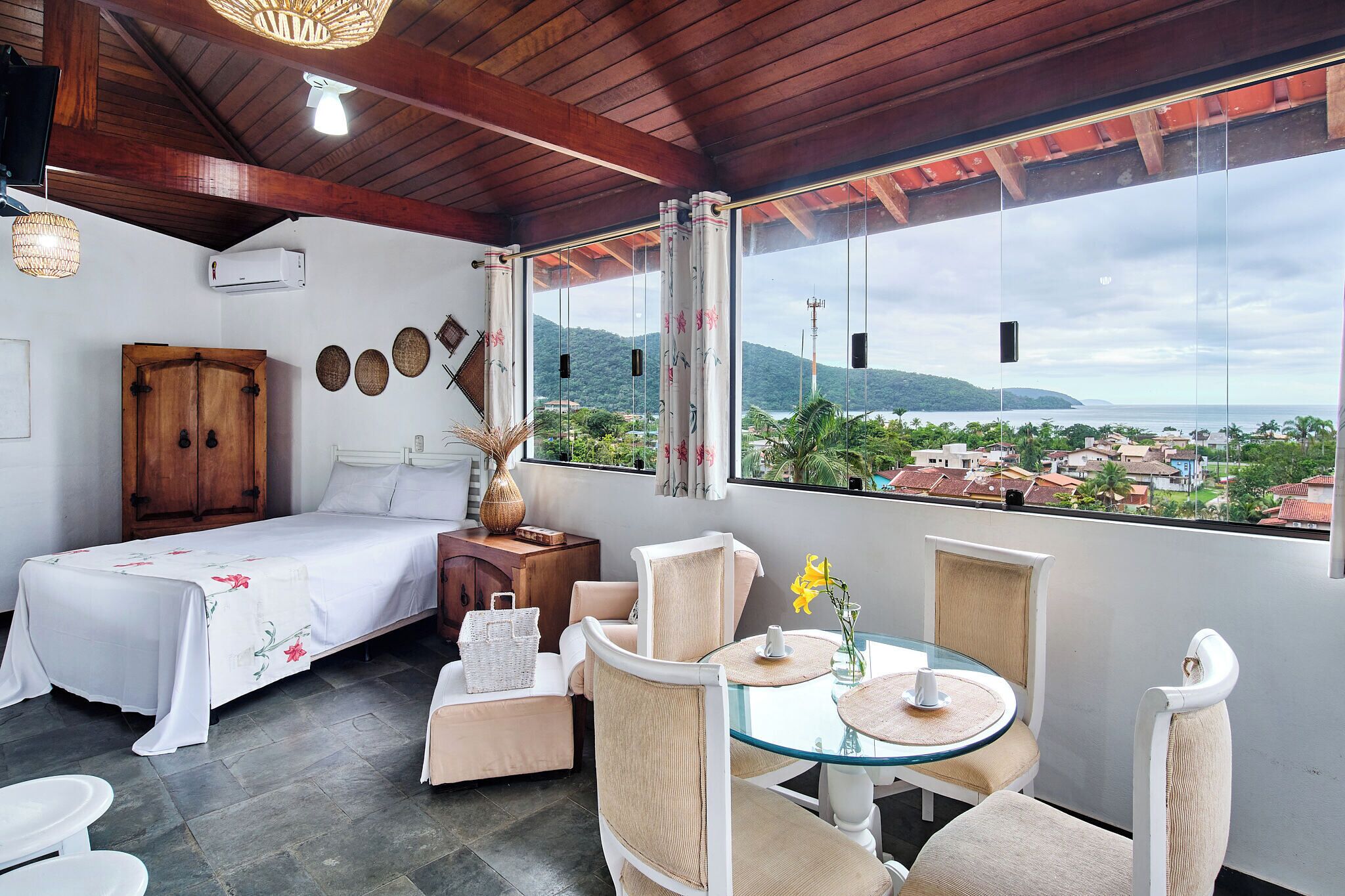 舒適開放式客房, 海灘景 | 客廳 | 平面電視