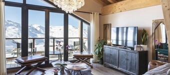 Chalet, wifi, 50m from ski slopes, sauna, hammam, terrace, balcony, fireplace or stove, tv