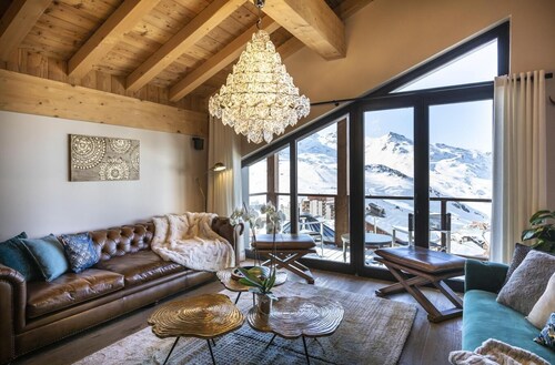 Chalet, wifi, 50m from ski slopes, sauna, terrace, balcony, fireplace or stove, tv, ski locker