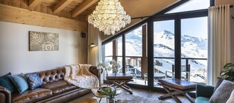 Chalet, wifi, 50m from ski slopes, sauna, terrace, balcony, fireplace or stove, tv, ski locker
