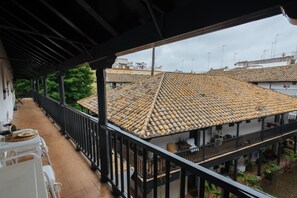 تناول الطعام بالخارج