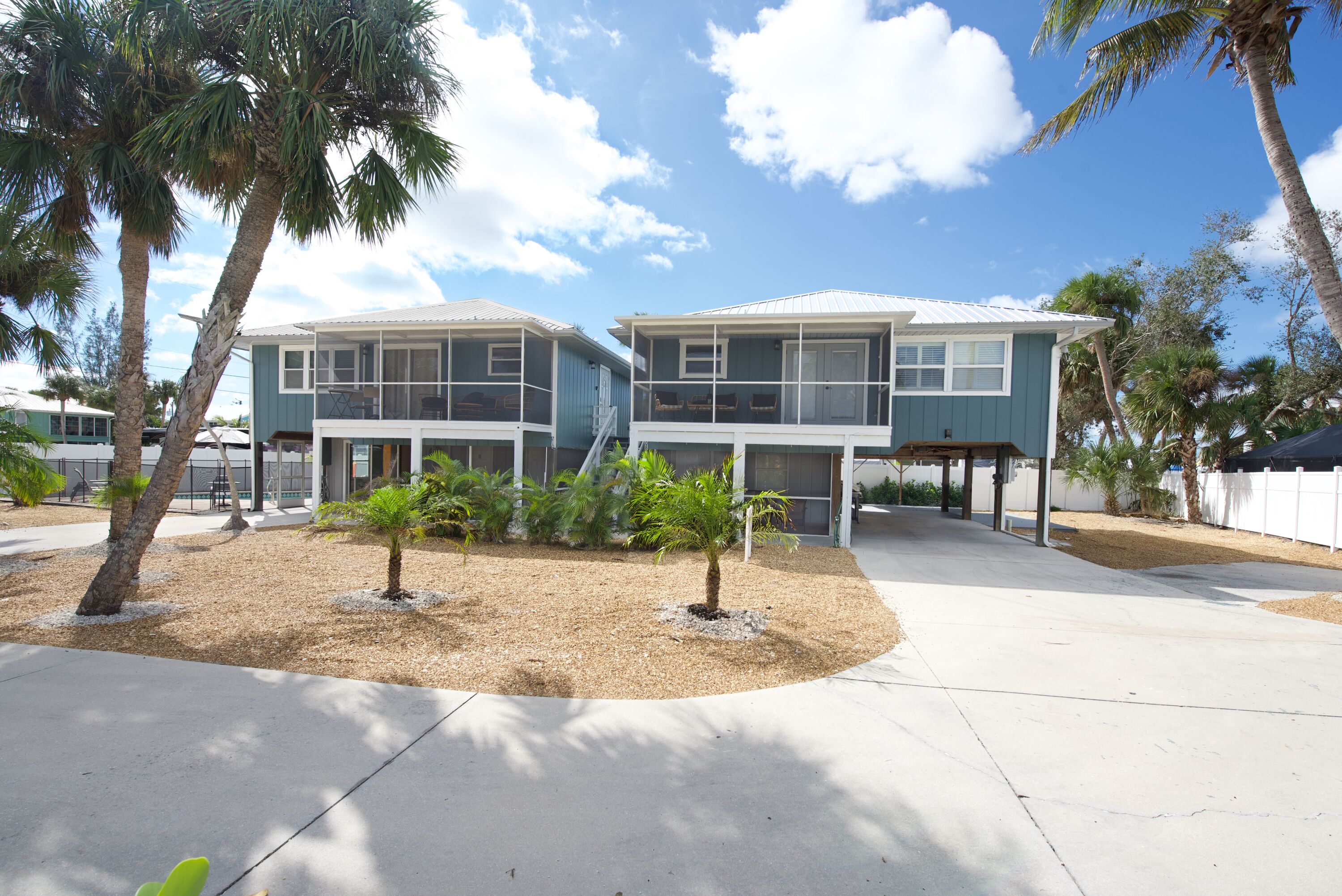 Beach Bungalow- Perfect duplex for larger families