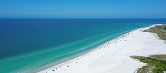 Jamaica Royale #11- Everything NEW, 3 Heated Pools, Right on the Beach!