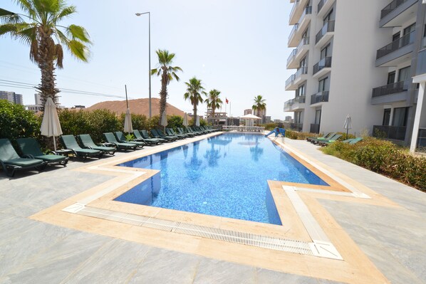 Seasonal outdoor pool