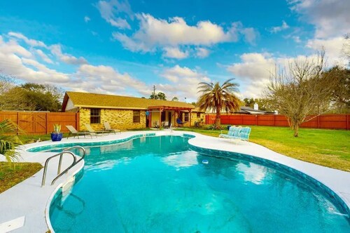 Back yard Oasis Pensacola 