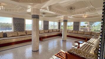 Deluxe Villa, 1 Bedroom, Balcony | Living area