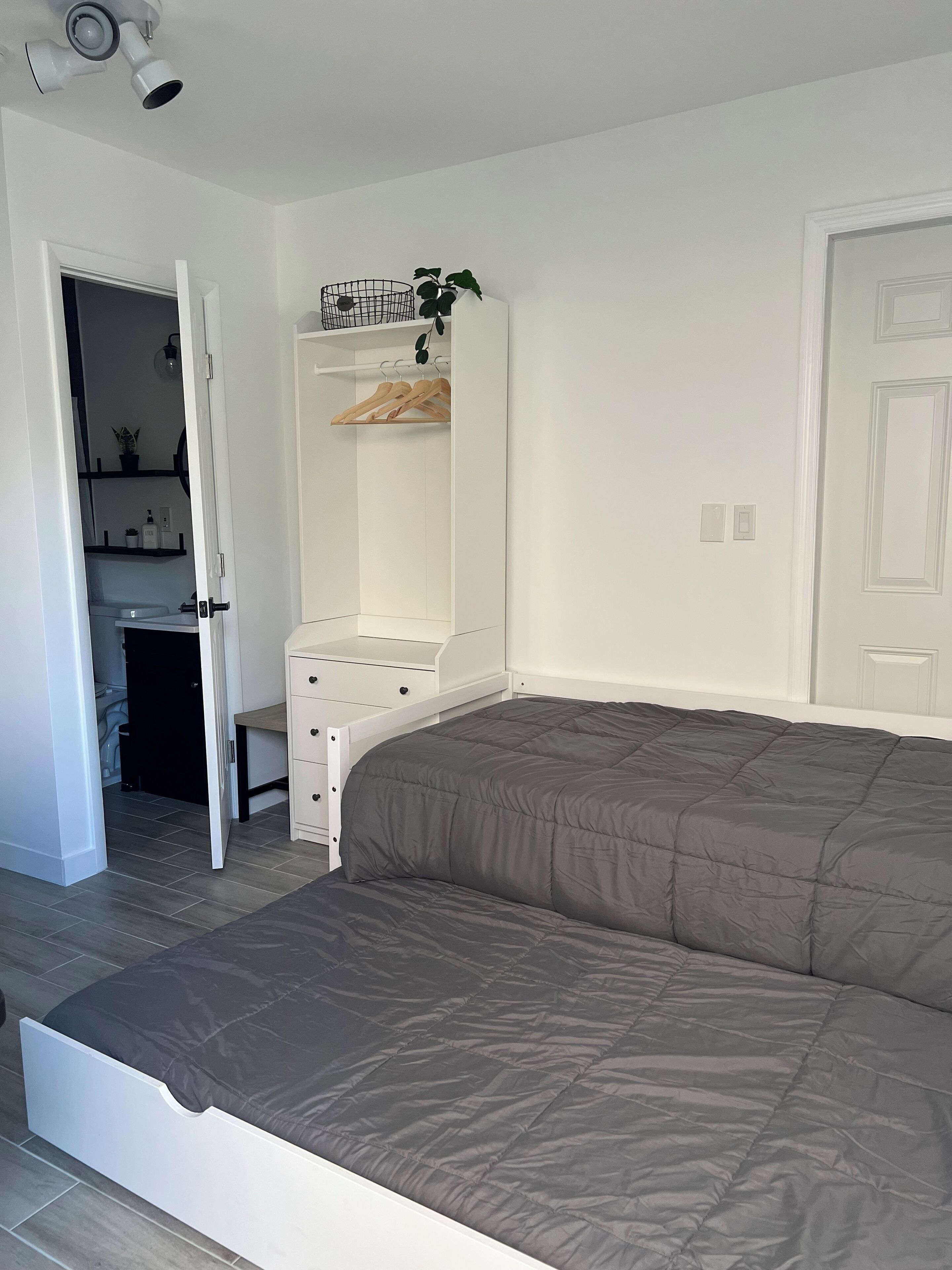 MIAMI LITTLE HAVANA/ PRIVATE ROOM/GREAT LOCATION NEAR BEST PLACES IN MIAMI