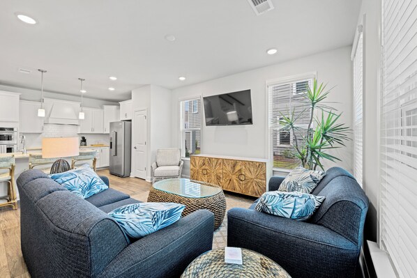 TV - Townes at Barefoot 5122 - Golf, Shopping & Dining (North Myrtle Beach)