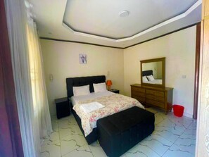 Ferienhaus | 4 Schlafzimmer, kostenloses WLAN, Bettwäsche