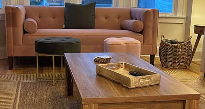 Newly renovated in the heart of Kennett Square. 3 miles from Longwood Gardens