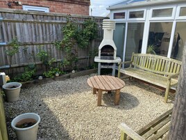 Cottage | Property grounds