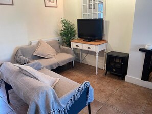 Cottage | Living area