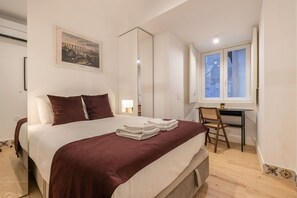 3 Schlafzimmer, Schreibtisch, Bügeleisen/Bügelbrett, kostenloses WLAN