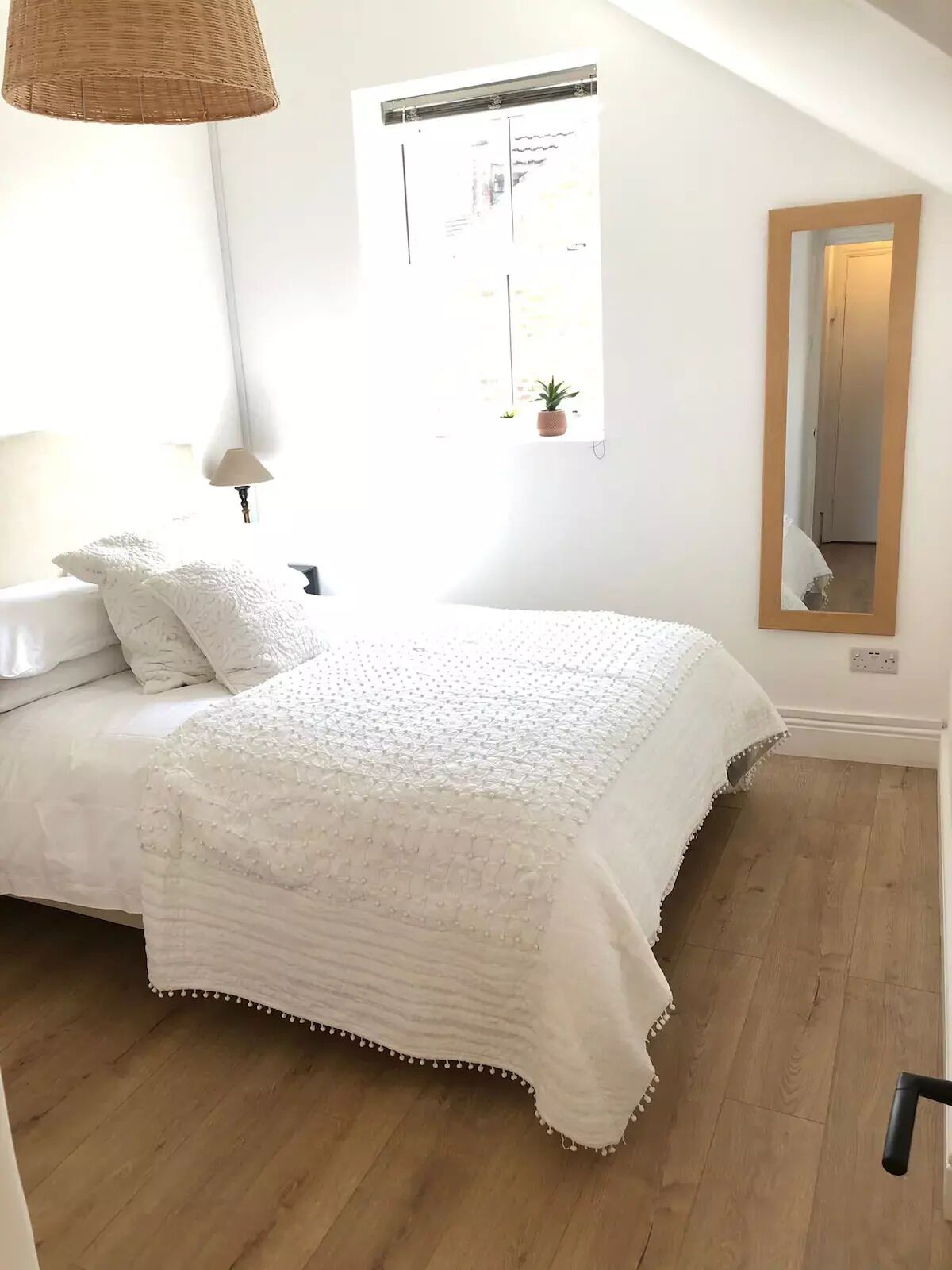 1 bedroom, desk, iron/ironing board, WiFi