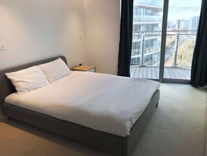 1 soverom, safe på rommet, strykejern/-brett og wi-fi