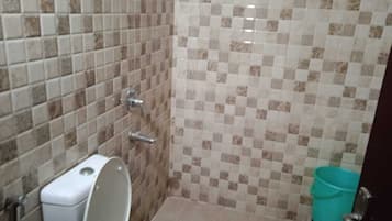 Shower, towels, soap, shampoo