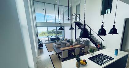 Stunning Architecture meets Costa Rica Jungle Vibe