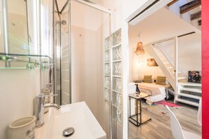 Bügeleisen/Bügelbrett, kostenloses WLAN