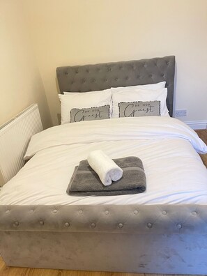 3 Schlafzimmer, Bügeleisen/Bügelbrett, WLAN, Bettwäsche