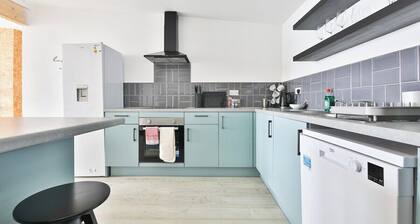 Kings Building- 2 Bed & Bathroom Flats