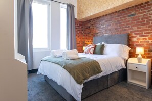 Exterior - Kings Building- 2 Bed & Bathroom Flats (Swansea)