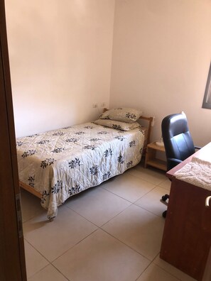3 dormitorios, tabla de planchar con plancha, wifi y ropa de cama