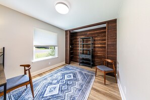Interior - Charming little house in South Austin! (Austin)