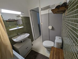 Hair dryer, towels, toilet paper